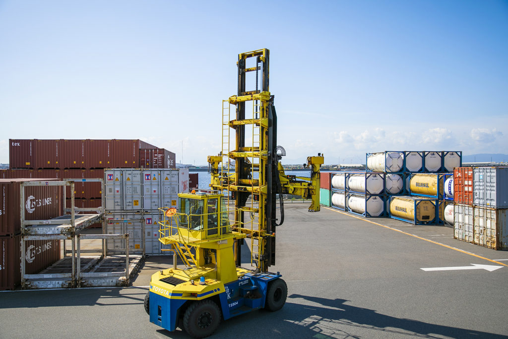 We proposed the use of our facility capable of storing all of the tank containers.