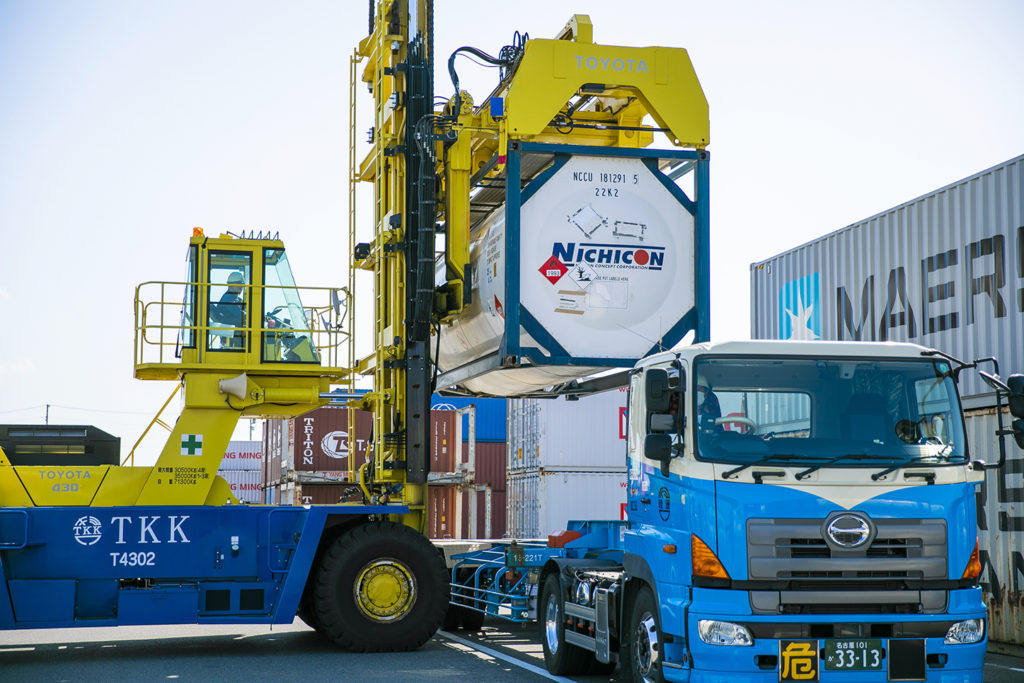 We handled everything from storage to shipping arrangements, and were able to complete delivery.